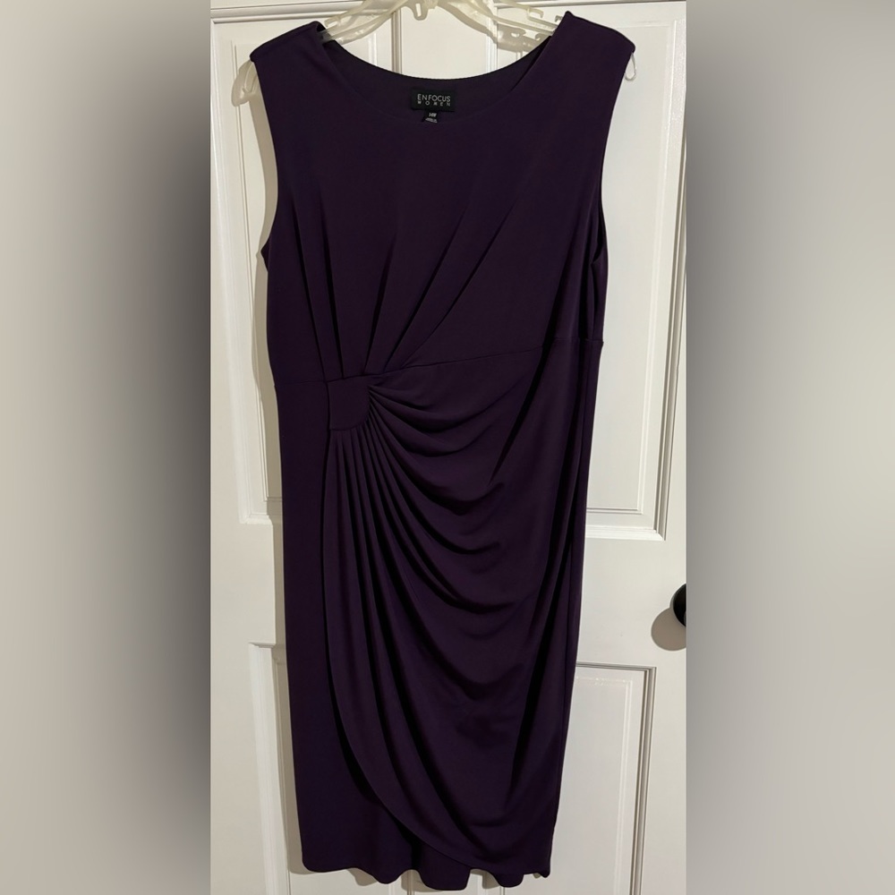Unfocus Women Brand, size 14w, Dark Purple